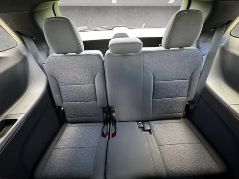 Used 2026 Chevrolet Traverse LT w/ Driver Confidence Package FWD image 22