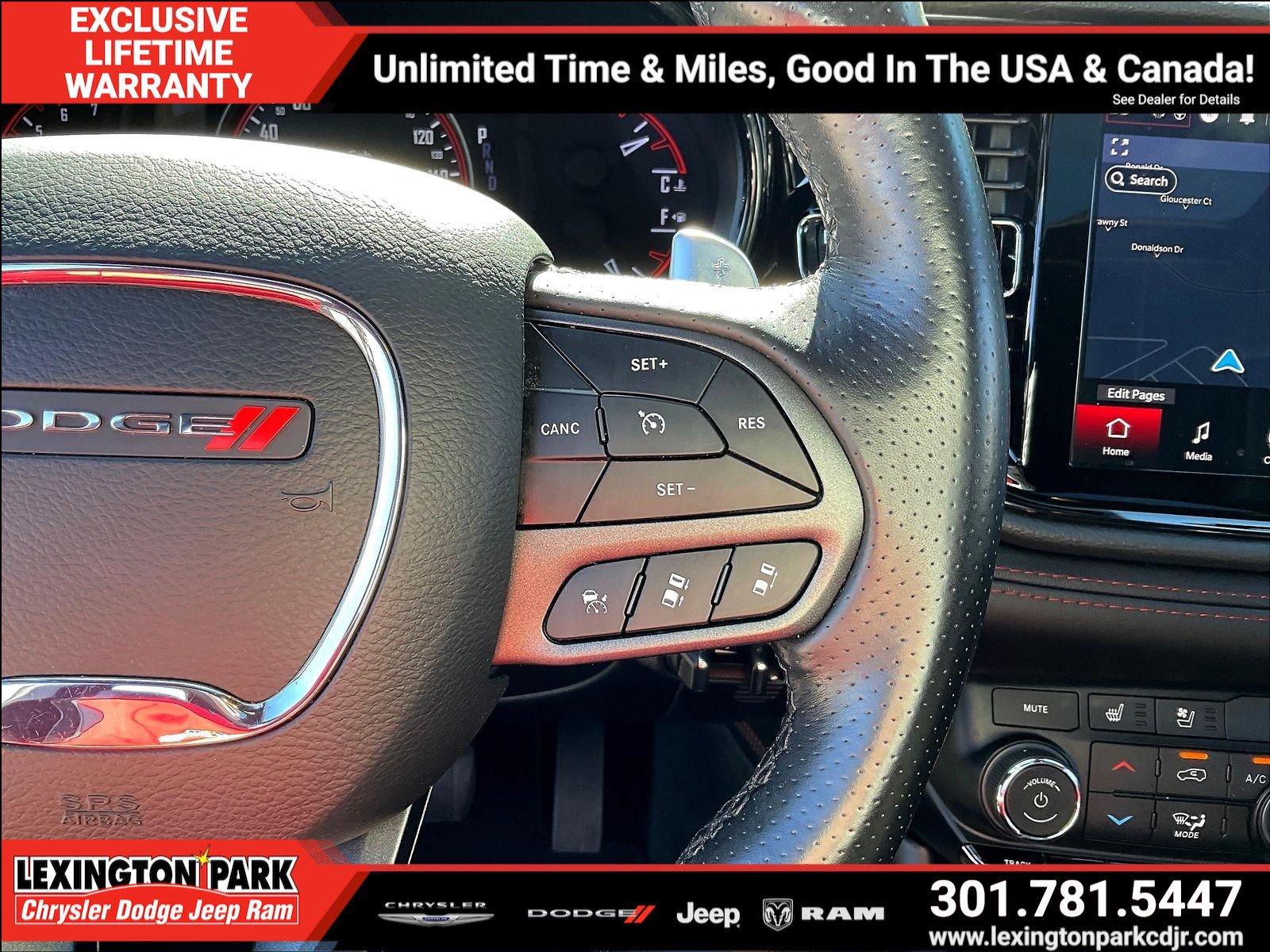 Used 2023 Dodge Durango R/T w/ Tow 'N Go Package AWD/4WD image 12