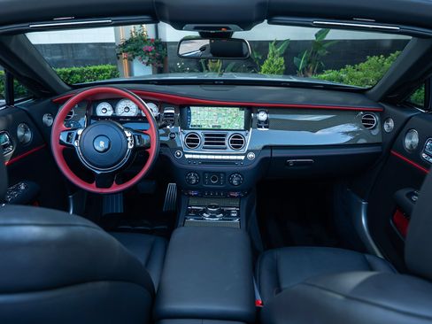 Certified 2021 Rolls-Royce Dawn RWD image 4