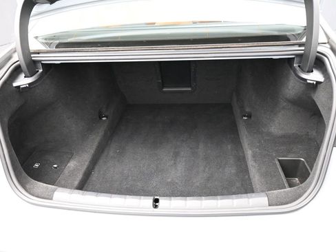 Used 2024 BMW 740i xDrive w/ Premium Package image 37