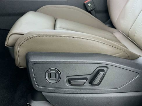 New 2025 Audi Q5 Premium Plus image 18