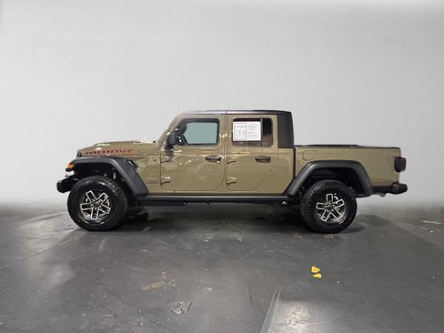 Used 2026 Jeep Gladiator Mojave AWD/4WD image 6