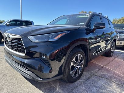 Used 2022 Toyota Highlander XLE