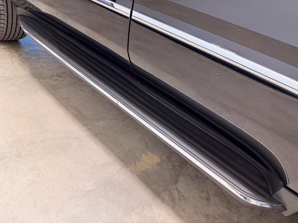 Used 2018 GMC Yukon Denali w/ Open Road Package AWD/4WD image 17