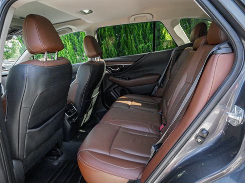 Used 2021 Subaru Outback Touring XT AWD/4WD image 8