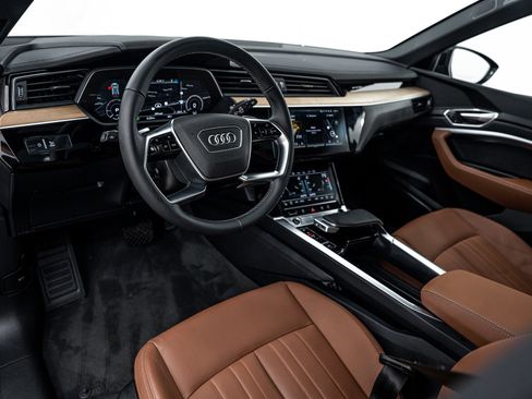 Certified 2024 Audi Q8 e-tron Premium Plus image 8