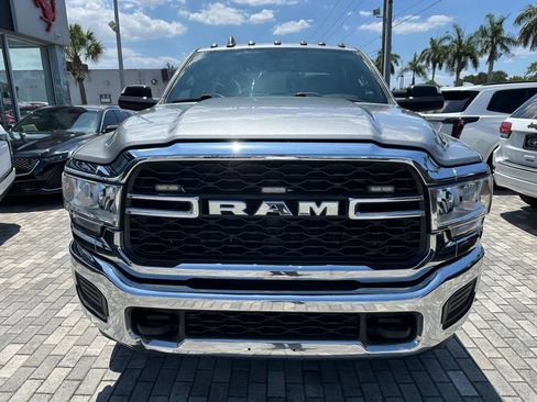 Used 2022 RAM 3500 Tradesman w/ Chrome Appearance Group AWD/4WD image 2