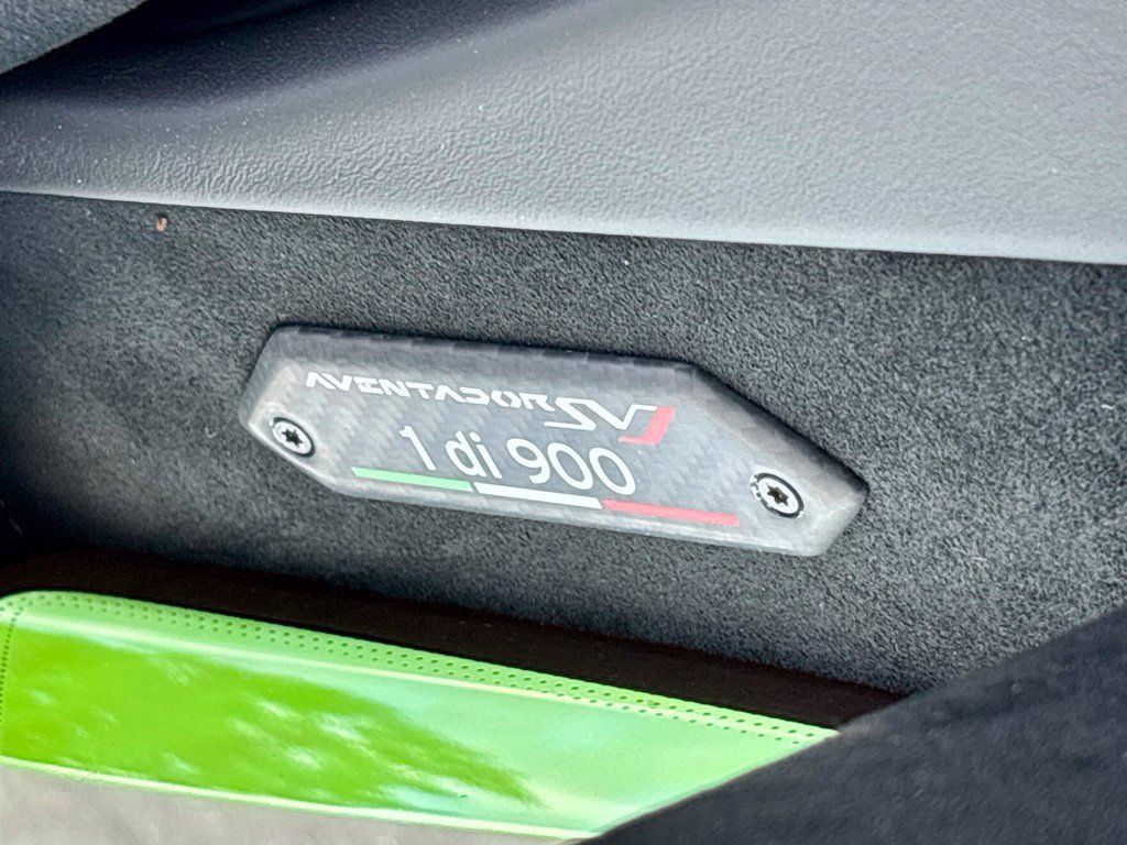 Used 2019 Lamborghini Aventador SVJ AWD/4WD image 31