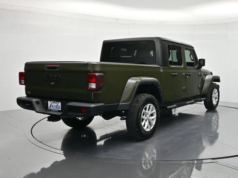 Used 2023 Jeep Gladiator Sport AWD/4WD image 5
