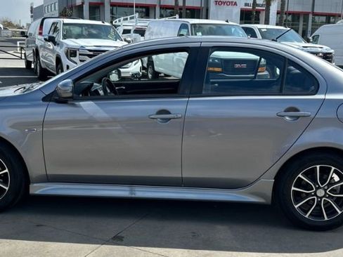 Used 2017 Mitsubishi Lancer Sedan image 6