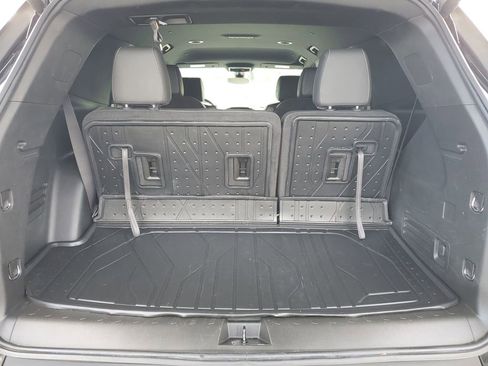 Used 2023 Chevrolet Traverse LT w/ Midnight/Sport Edition image 30