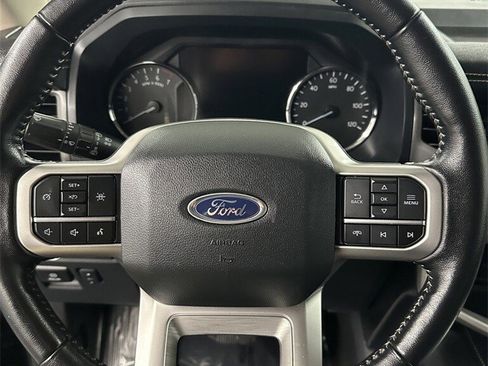 Used 2024 Ford Expedition Max XLT image 17