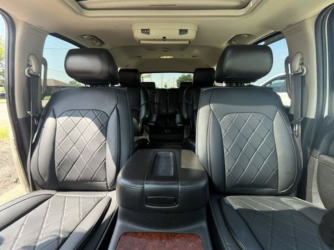 Used 2011 Chevrolet Tahoe LTZ RWD image 23