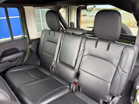 Used 2024 Jeep Wrangler High Altitude AWD/4WD image 22