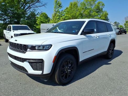 New 2026 Jeep Grand Cherokee L 4WD image 9