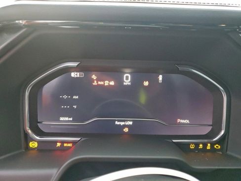 Used 2025 GMC Sierra 2500 AT4 w/ Technology Package image 8