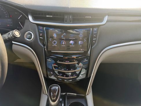 Used 2017 Cadillac XTS Luxury image 10