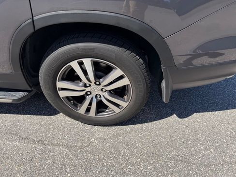 Used 2018 Honda Pilot EX image 8