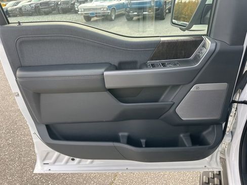 Used 2022 Ford F150 Lightning Lariat w/ Equipment Group 511A High image 28