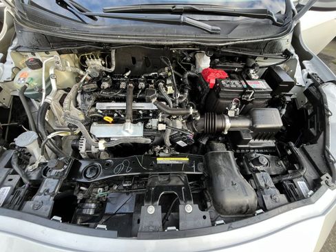 Used 2025 Nissan Versa SV image 32