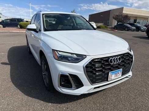 Used 2022 Audi Q5 2.0T Premium Plus w/ Premium Plus Package AWD/4WD image 3