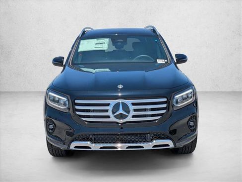 Certified 2025 Mercedes-Benz GLB 250 image 9