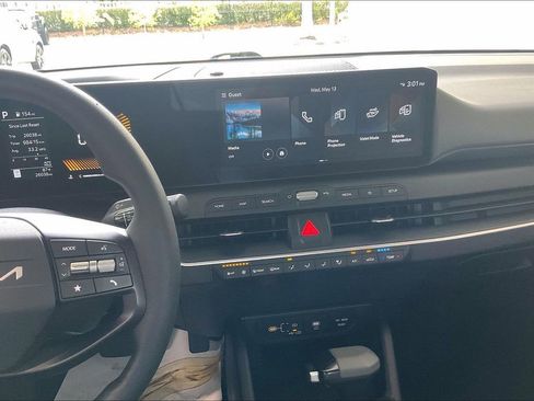 Used 2025 Kia K4 FWD image 10