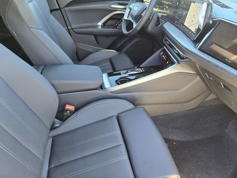 Used 2025 Audi Q5 Prestige AWD/4WD image 18