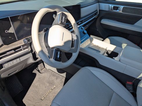 Used 2024 Hyundai Santa Fe Limited image 9