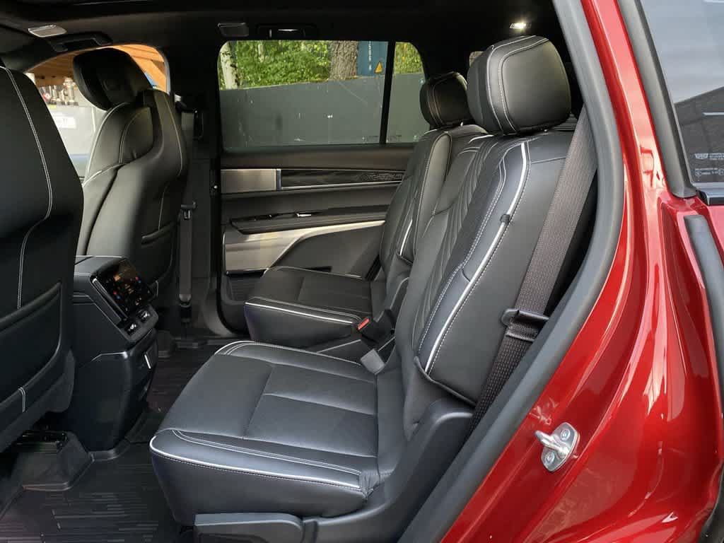 Certified 2026 Cadillac Vistiq Luxury w/ LPO, Floor Liner Package AWD/4WD image 17
