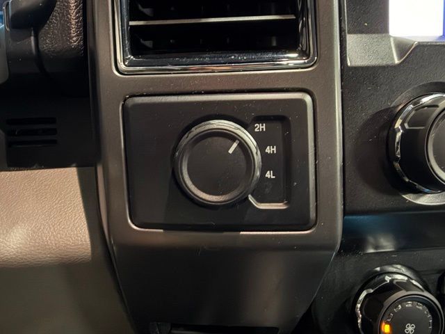 Used 2020 Ford F150 XLT w/ Equipment Group 302A Luxury AWD/4WD image 38