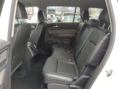 Used 2023 Volkswagen Atlas SE w/ Black Wheel Package image 29