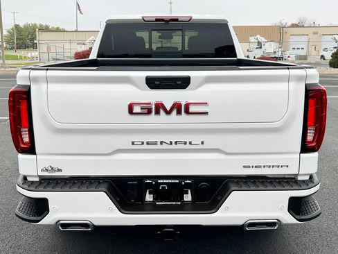 Used 2025 GMC Sierra 1500 Denali image 10