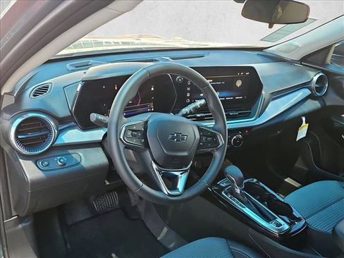 New 2026 Chevrolet Trax LT w/ Driver Confidence Package FWD image 3