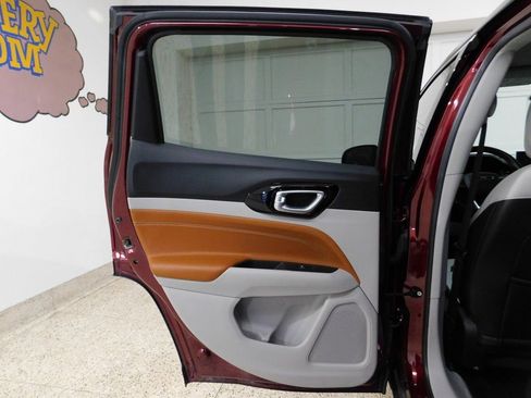 Used 2022 Jeep Compass Limited image 73