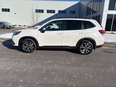 Used 2024 Subaru Forester Limited image 8