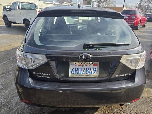 Used 2011 Subaru Impreza 2.5i image 4