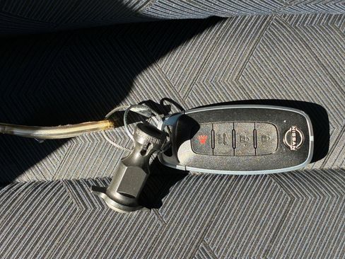 Used 2025 Nissan Versa SV image 21