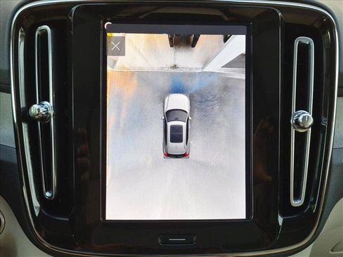 Used 2026 Volvo XC40 B5 Ultra w/ Protection Package Premier AWD/4WD image 13