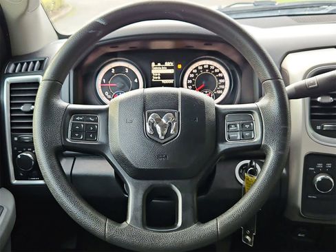 Used 2018 RAM 2500 SLT image 22