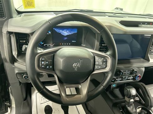 Used 2024 Ford Bronco Big Bend image 4