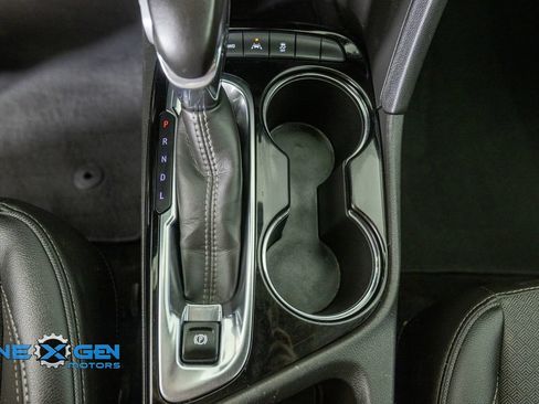 Used 2022 Buick Encore GX Preferred w/ Cold Weather Comfort Package AWD/4WD image 22