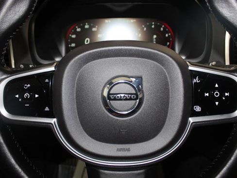 Used 2017 Volvo XC90 T5 Momentum AWD/4WD image 16