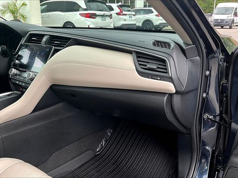 Used 2022 Honda Insight Touring image 16