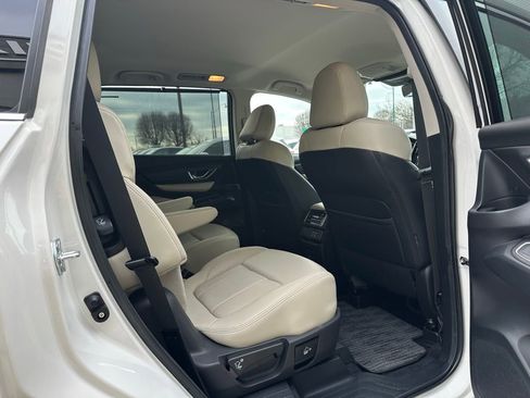 Used 2023 Subaru Ascent Limited image 31