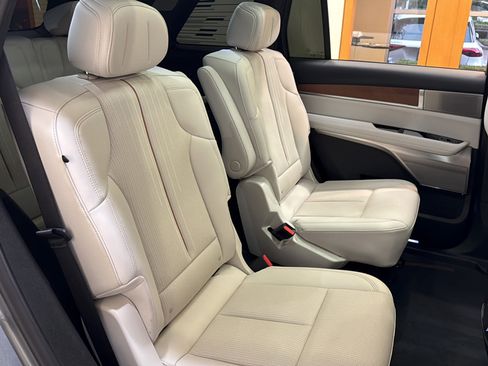 Used 2026 Cadillac Vistiq Luxury AWD/4WD image 15