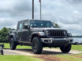 Used 2024 Jeep Gladiator Sport AWD/4WD video 1