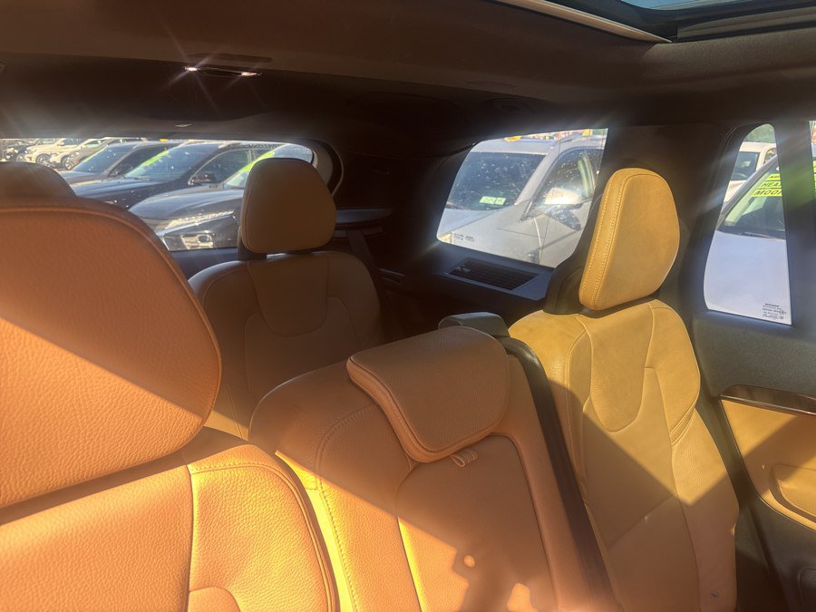 Used 2018 Volvo XC90 T5 Momentum w/ Convenience Package AWD/4WD image 30