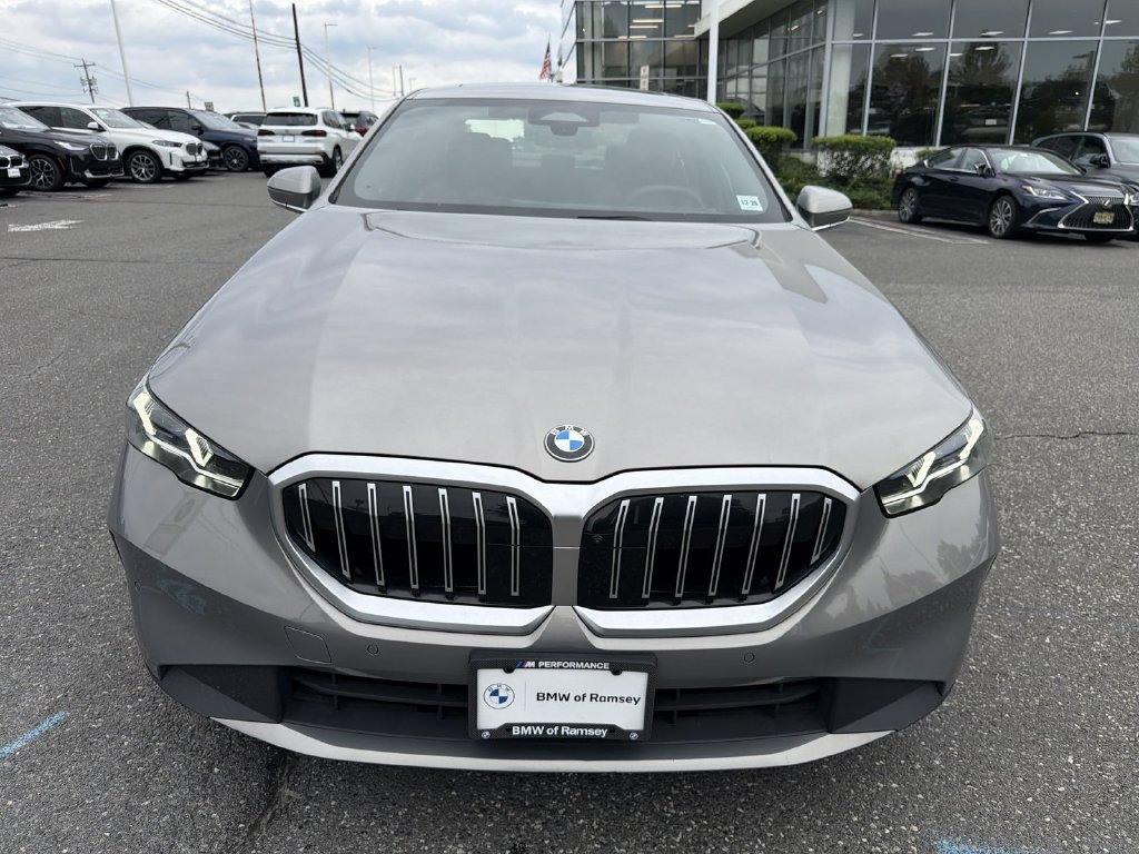 Used 2024 BMW 530i xDrive w/ Premium Package AWD/4WD image 14