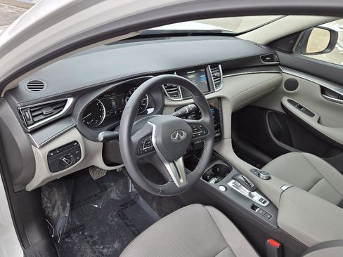 Certified 2025 INFINITI QX50 Luxe image 5